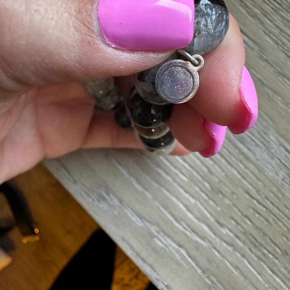 Oriana LaMarca black quartz bracelet - Picture 3 of 5